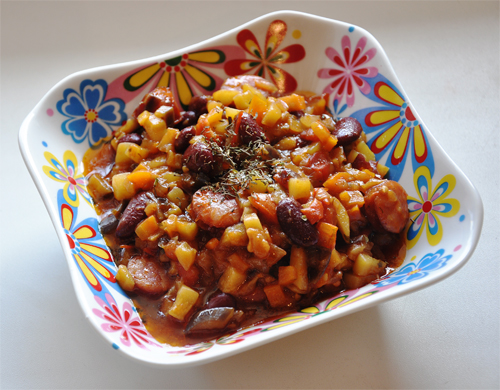 Овощное рагу с фасолью и кальмарами